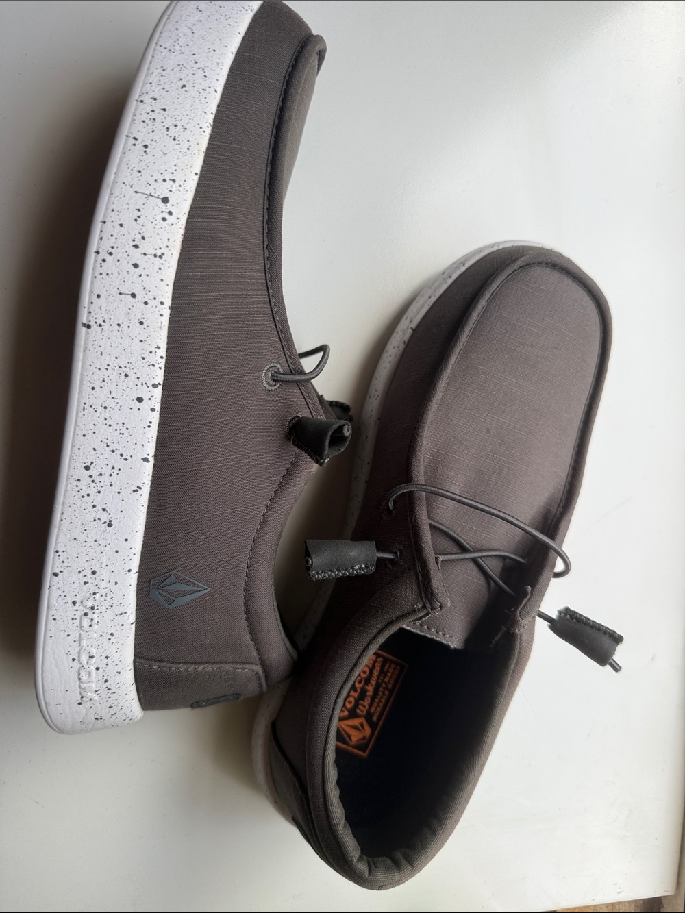 Volcom women’s steel toe shoe